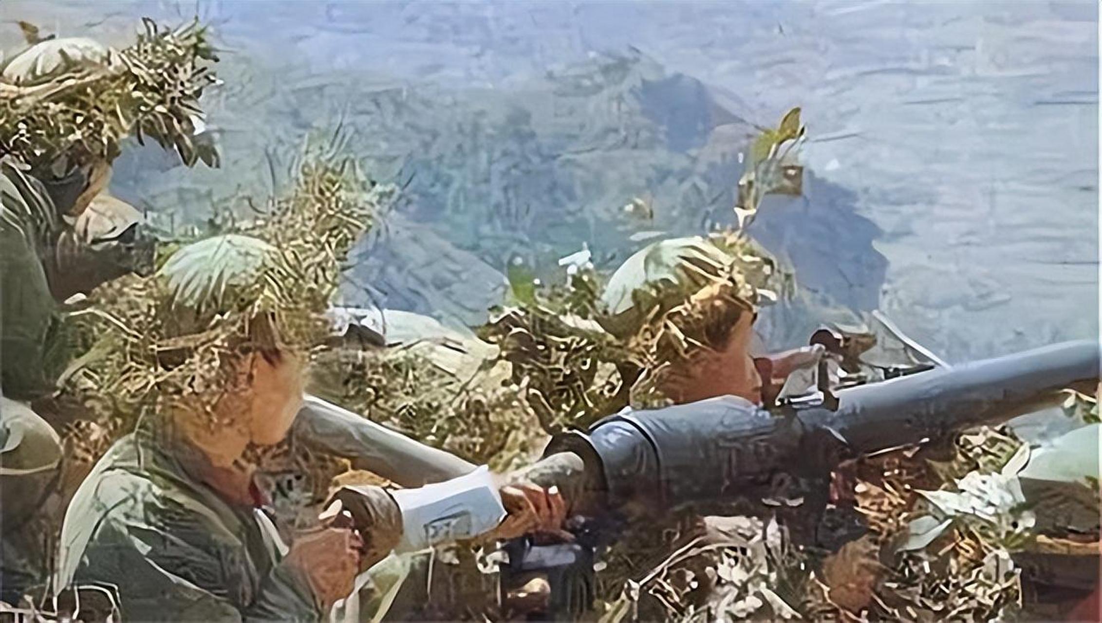 在五年的两山轮战中,最开始出场的是距离边境最近的昆明军区,他们从