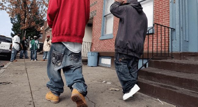 穿裤子掉裆是什么意思?