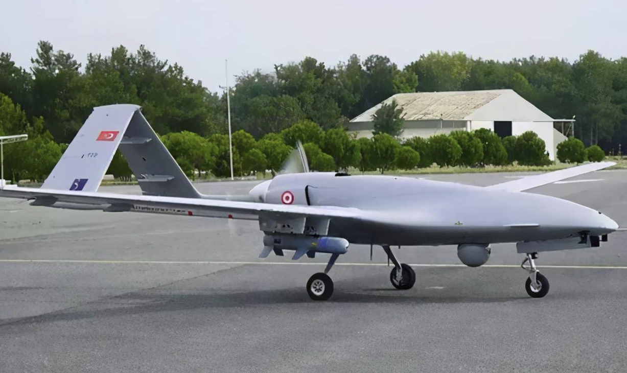 土耳其"红苹果"无人机或2023年首飞,酷似歼20,号称"全球首款"