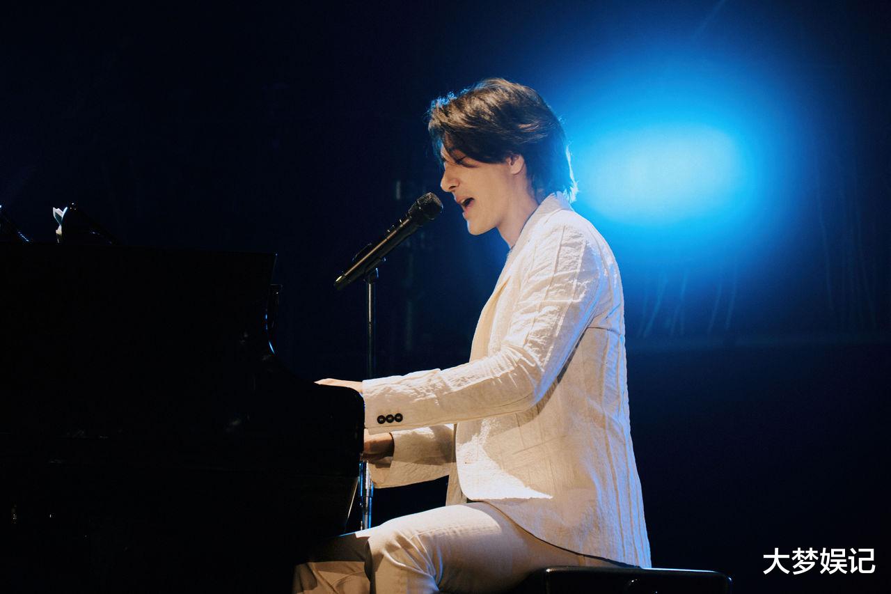 王力宏曼谷开唱"现场人数实况曝光",他惊喊:我回不去了