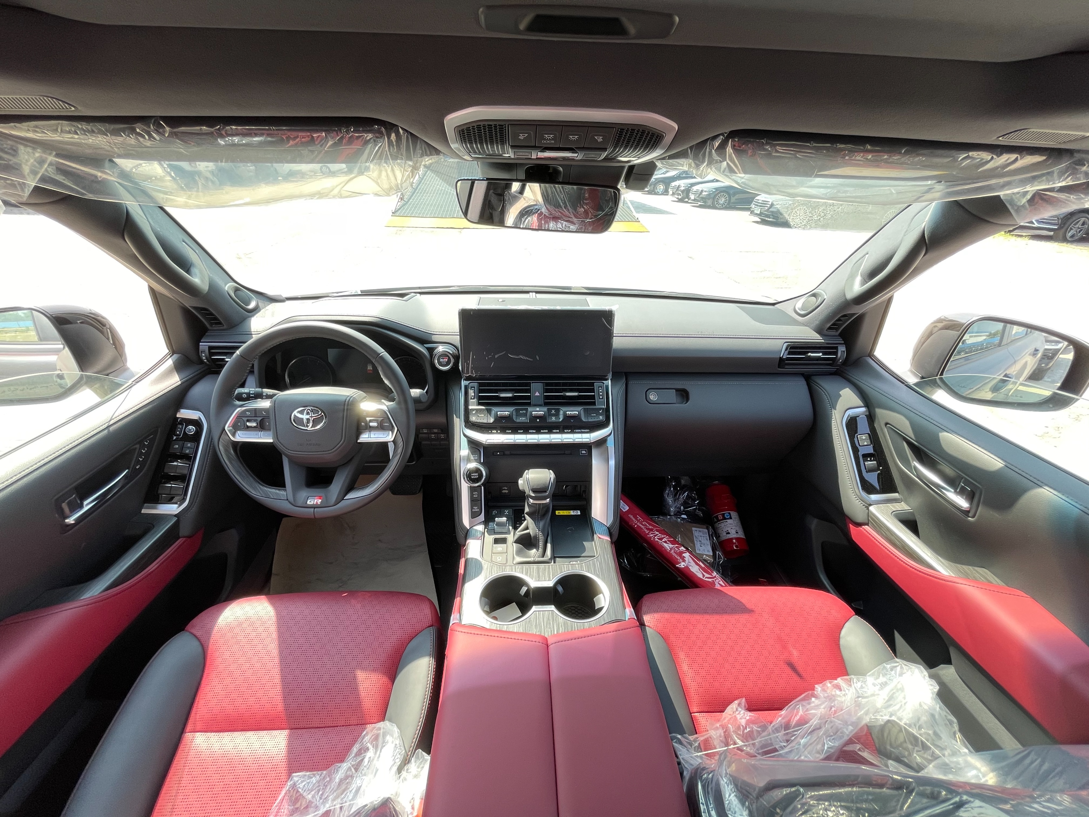 全新丰田兰德酷路泽lc300系列,国六首批,全尺寸硬派suv来袭