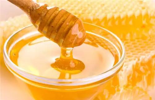 孕妇喝蜂蜜水的正确喝法及最佳时间 孕妇喝蜂蜜的注意事项