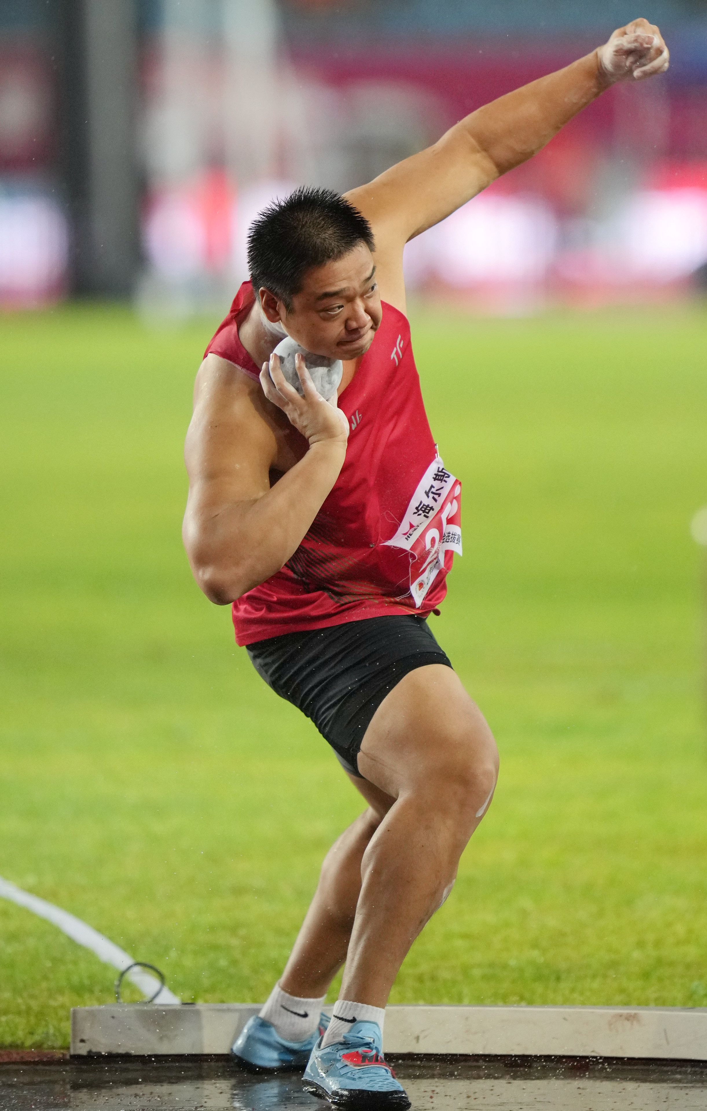 田径——全国冠军赛:男子铅球决赛赛况