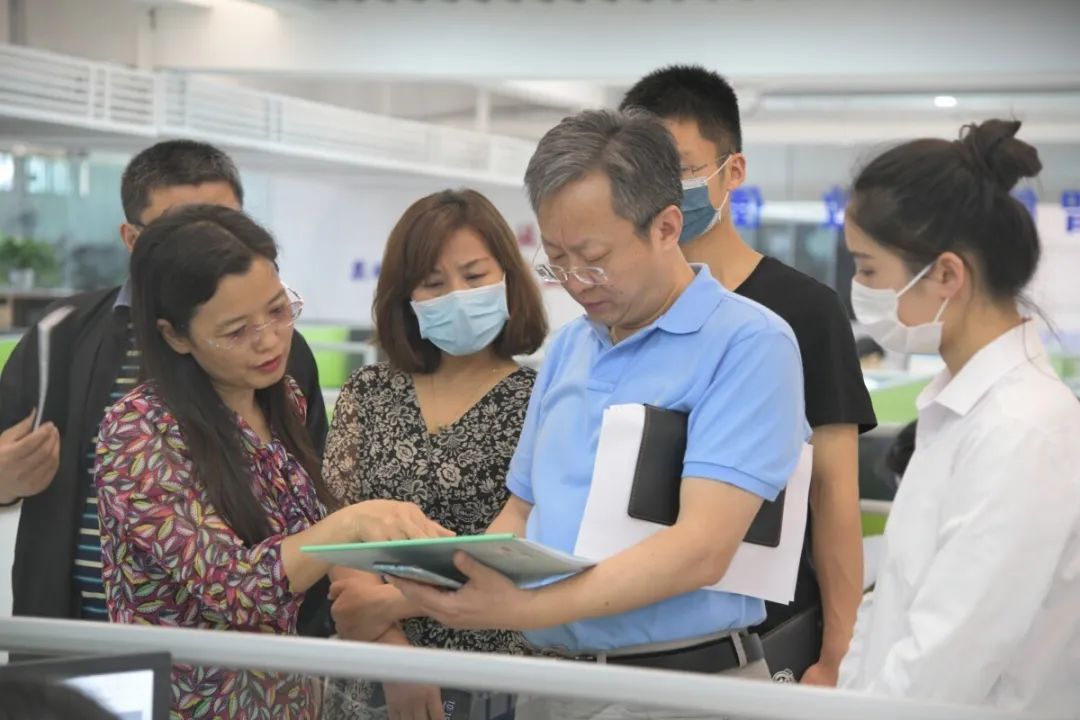 云龙法院党组成员阚学军一行到铜山法院参观交流