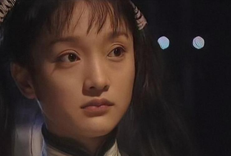 周迅:18岁时做"人体模特",为艺术献身,一幅油画卖184万