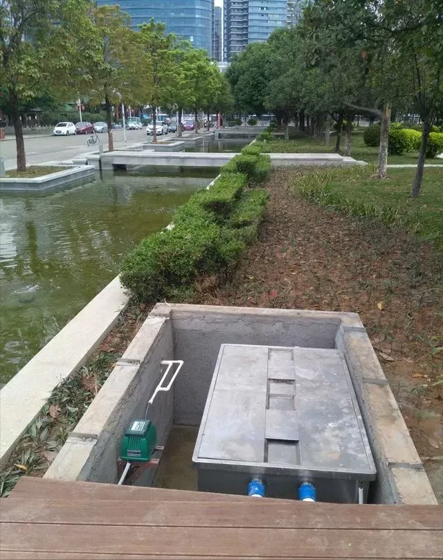 顺峰山公园3600吨景观水池过滤系统安装后,水质保持清澈