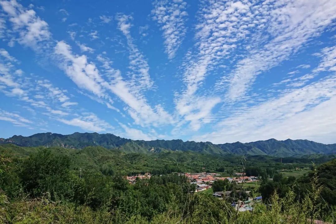 精华|抬头看！北京碧空云海又刷屏了，雨后天空为何如此美丽？