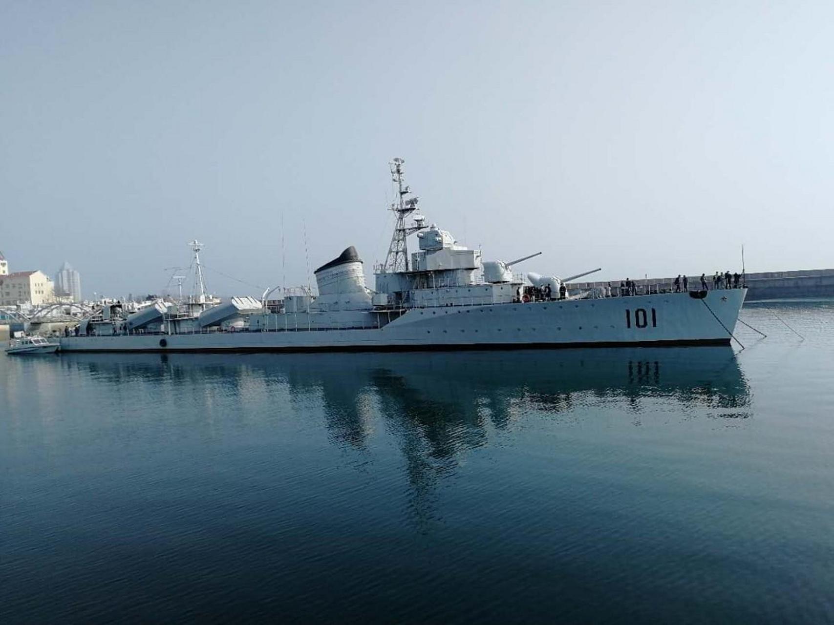 西方卫星过顶中国海南,发现山东舰去向,日本将领拿命"碰瓷"?