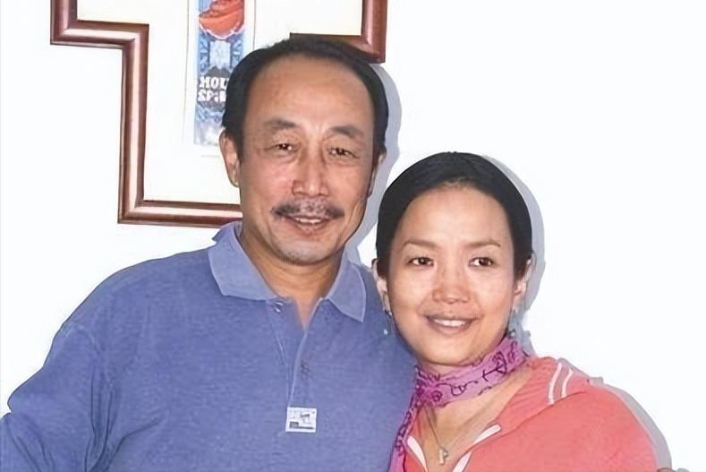 回顾吕丽萍陶伟离婚22年她带儿子三婚他病逝父母与妻子打官司