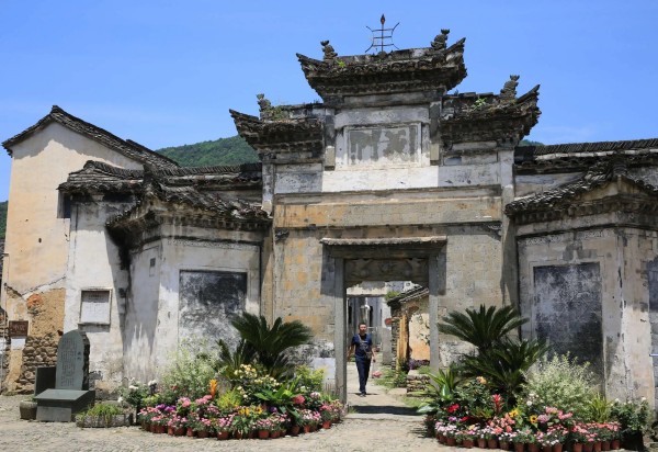 王明清:龙门古镇(诗歌)
