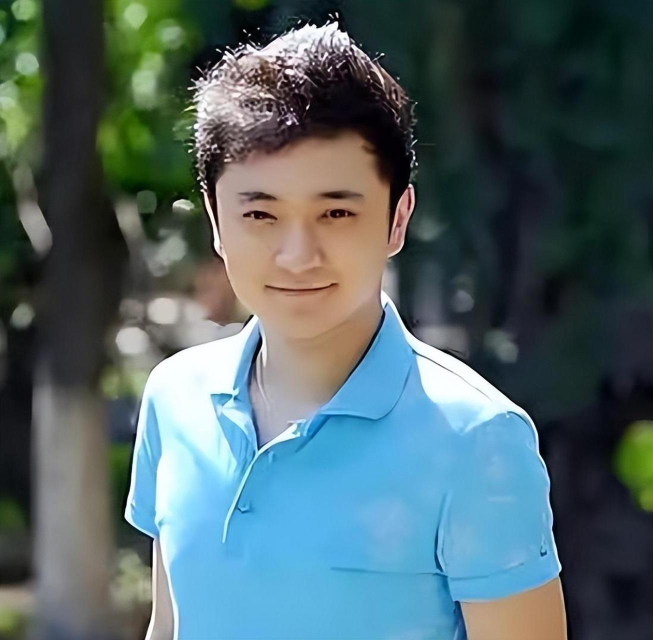 主持人尼格买提:30岁娶帕夏古丽,结婚9年无子,奋斗背后有泪水 身为