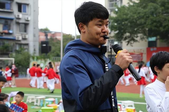 重庆市沙坪坝区育英小学主题运动会隆重举行