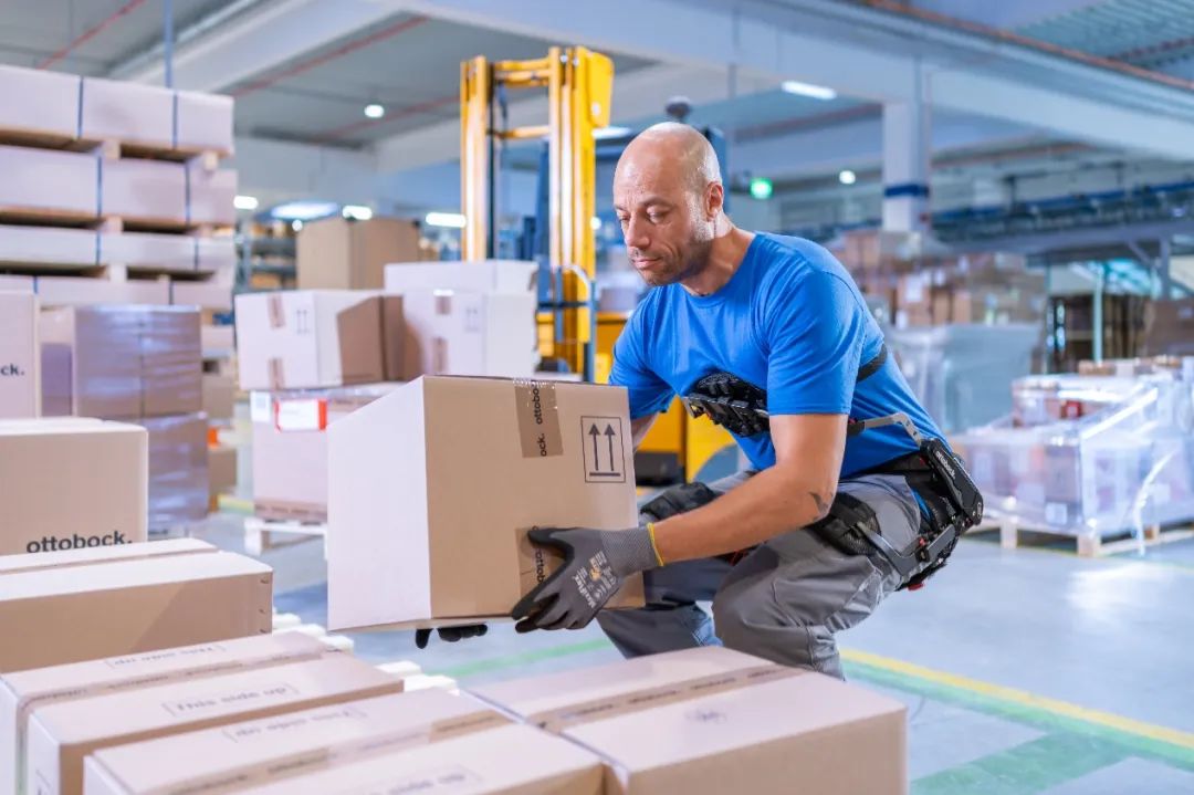 奥托博克发布新款工业外骨骼产品backx