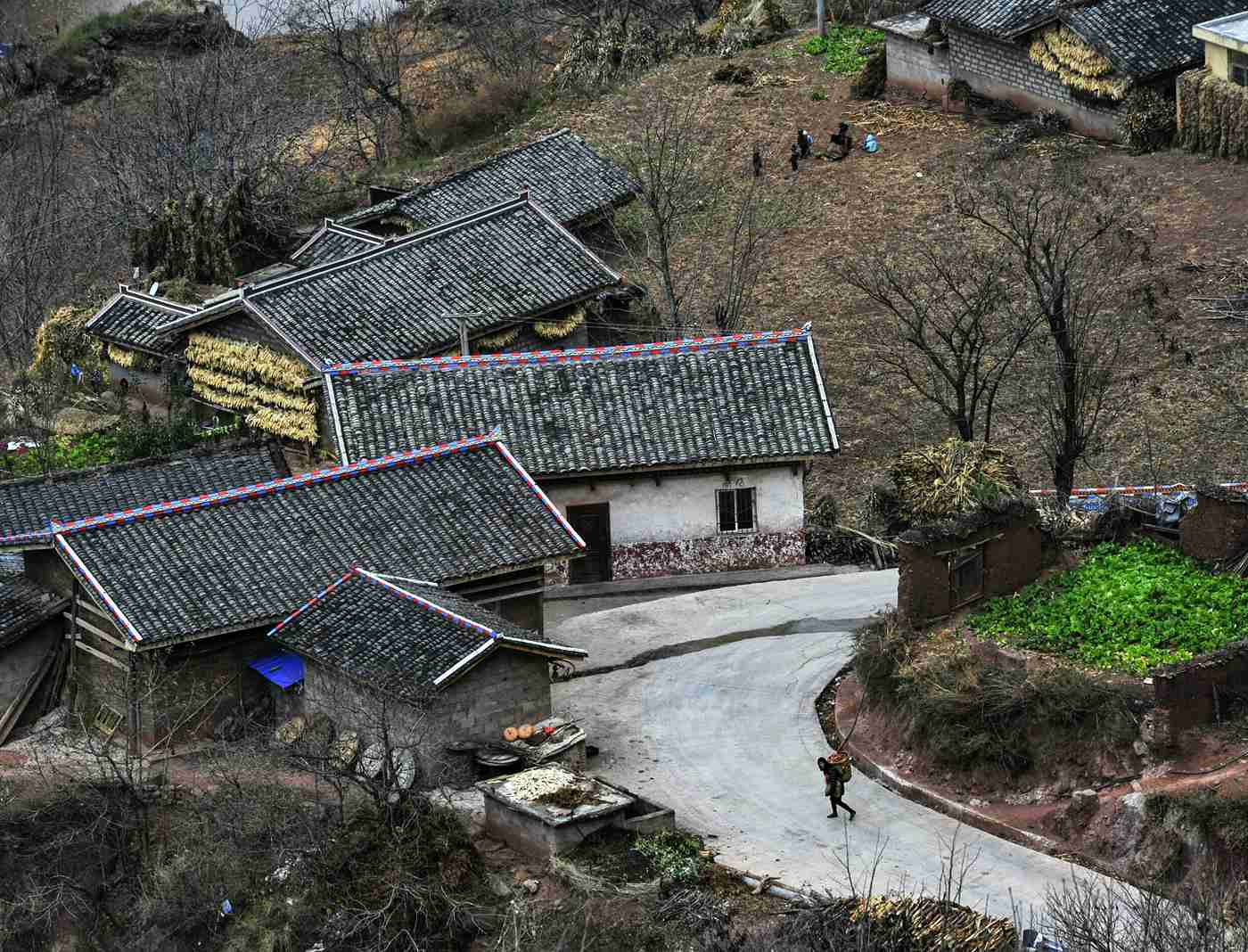 俄亚大村,木里大寺,香格里拉湖,水洛乡,大凉山等地民俗纪实