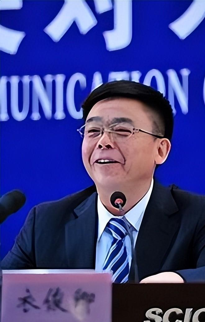 回顾:美女博士常艳为得到北京户口与局长发生关系,终让局长下课