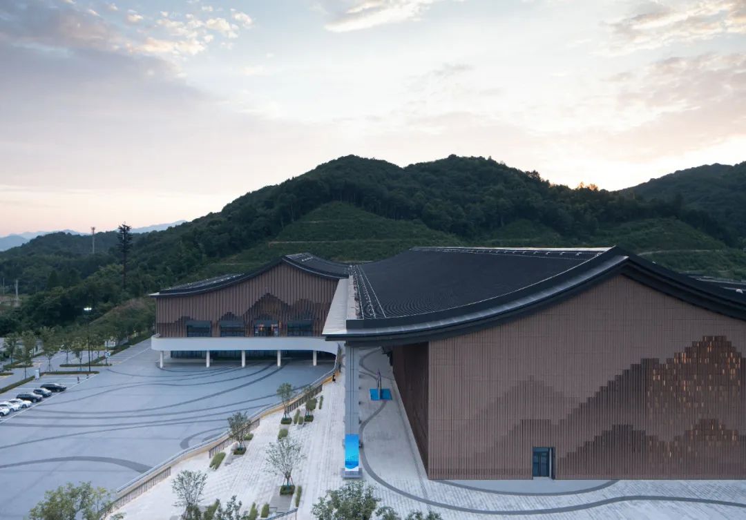 杭州富阳银湖体育中心 / 浙大院