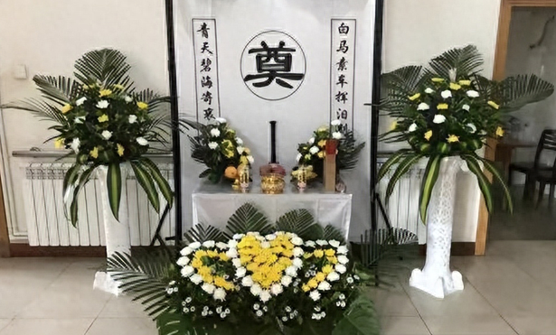 八月起,土葬,火葬一刀不分?中央一号文:正确推行农村殡葬改革