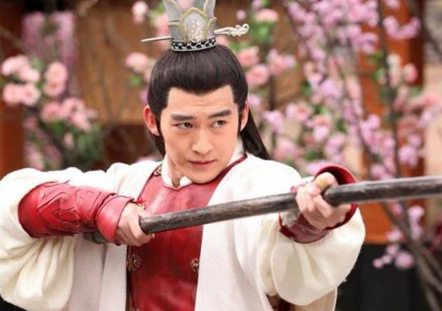 罗松罗成同父异母,罗松能一枪挑开李元霸和罗士信,能打过罗成吗