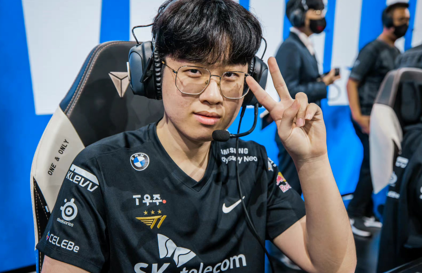 zeus感谢lpl粉丝!网友直言明年买过来,但t1绝不会卖?