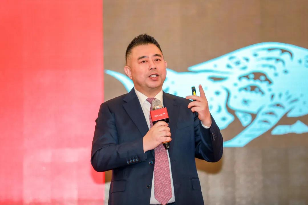 浙江永嘉知名富豪:打造中国第一皮鞋民营企业,身价96亿