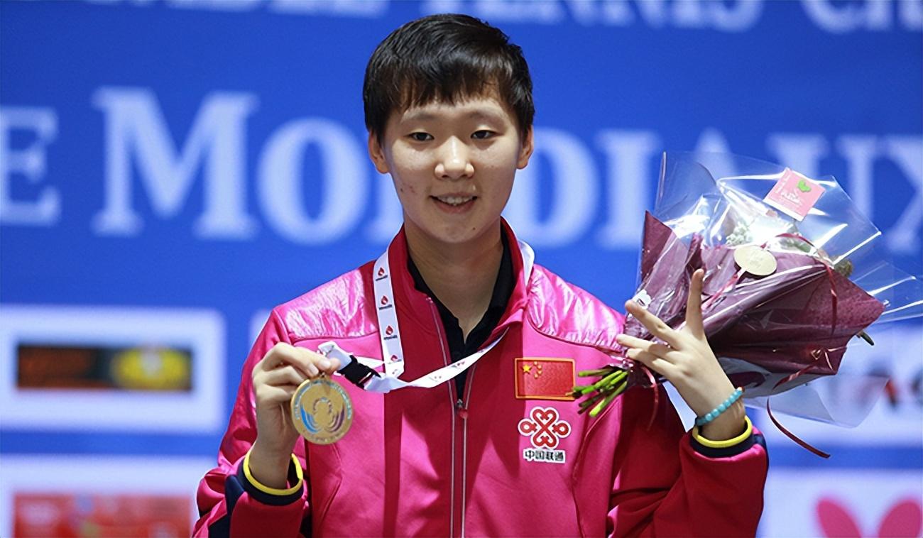 回顾国乒5朵金花的家庭王艺迪体二代陈梦富二代王曼昱父亲泪目