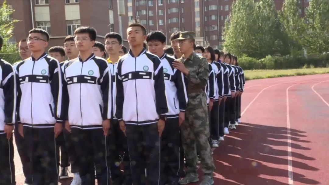 【教育风采】大庆市三十五中学2021年新生开始军训