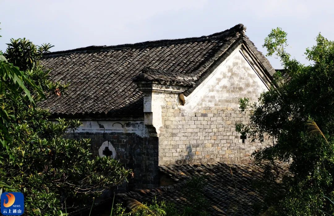 厦铺镇厦铺村:青山绿水间的古民居村落