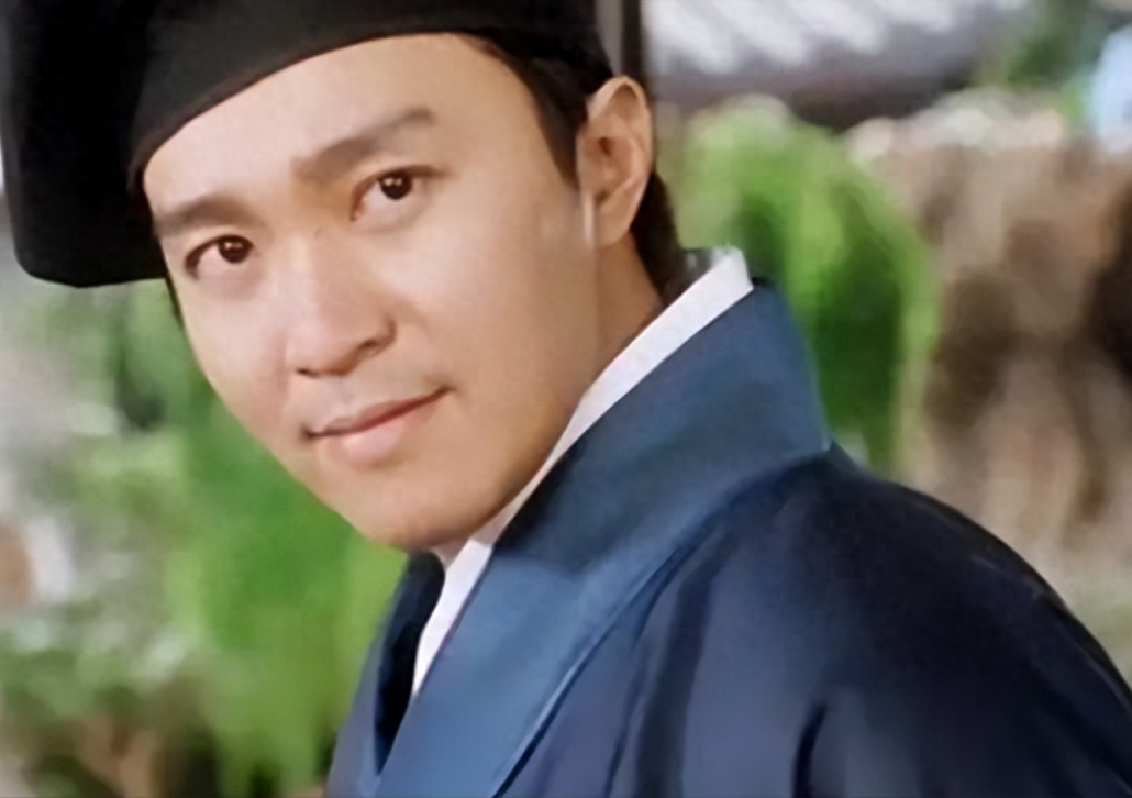 唐伯虎为10两银子,给地主家的厕所写了一幅对联,不料成千古名对