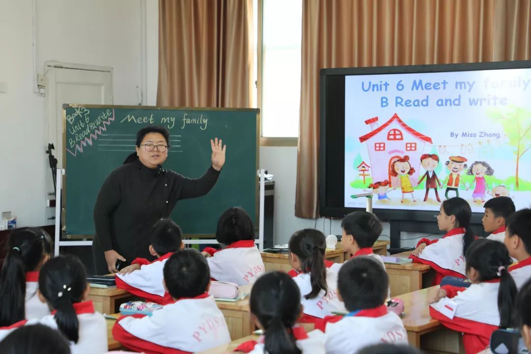 上海教委宣布中小学学业安排,小学取消英文考试,不许联考与月测