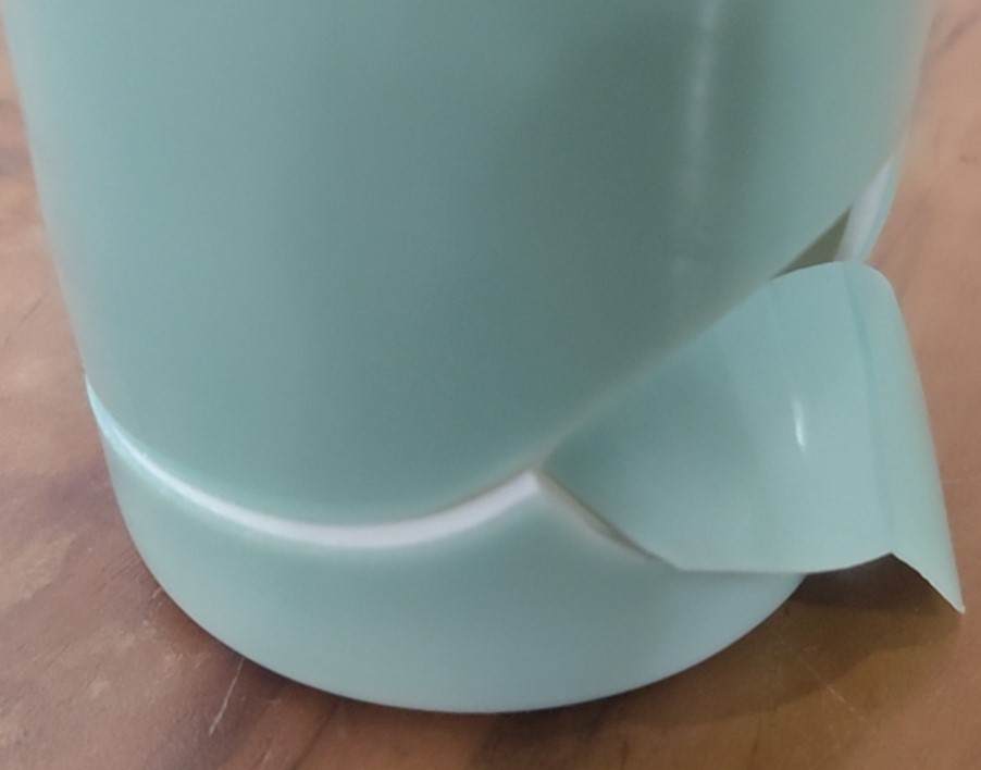 陶瓷上的缺陷(裂痕)