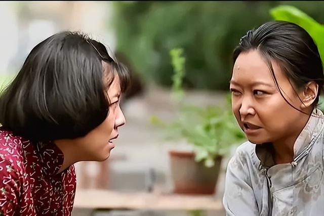 《父母爱情》王秀娥视安杰为"情敌",为什么还主动帮她接生孩子