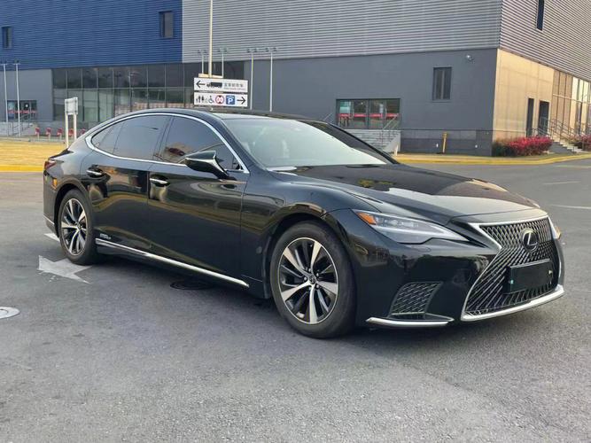 2023款雷克萨斯ls亮相,新车比迈巴赫气派,v6引擎 10at