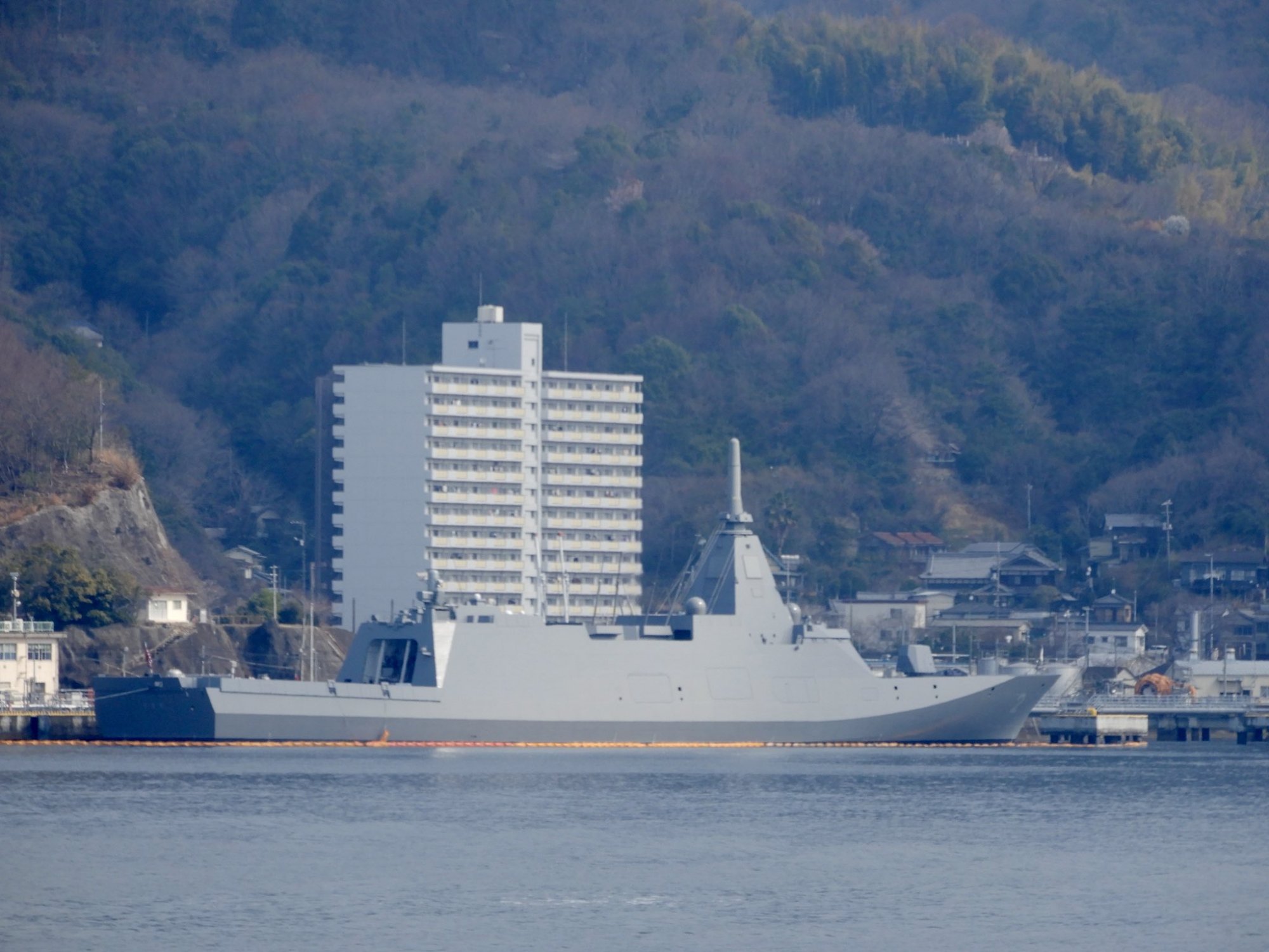 最上级护卫舰"熊野"(くまの)号