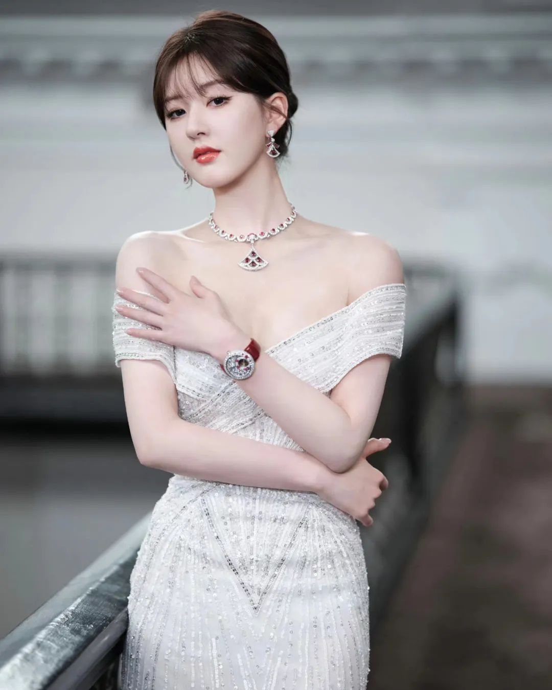 8位女明星的身材:关晓彤肩膀宽,沈月五五分,江疏影腿长