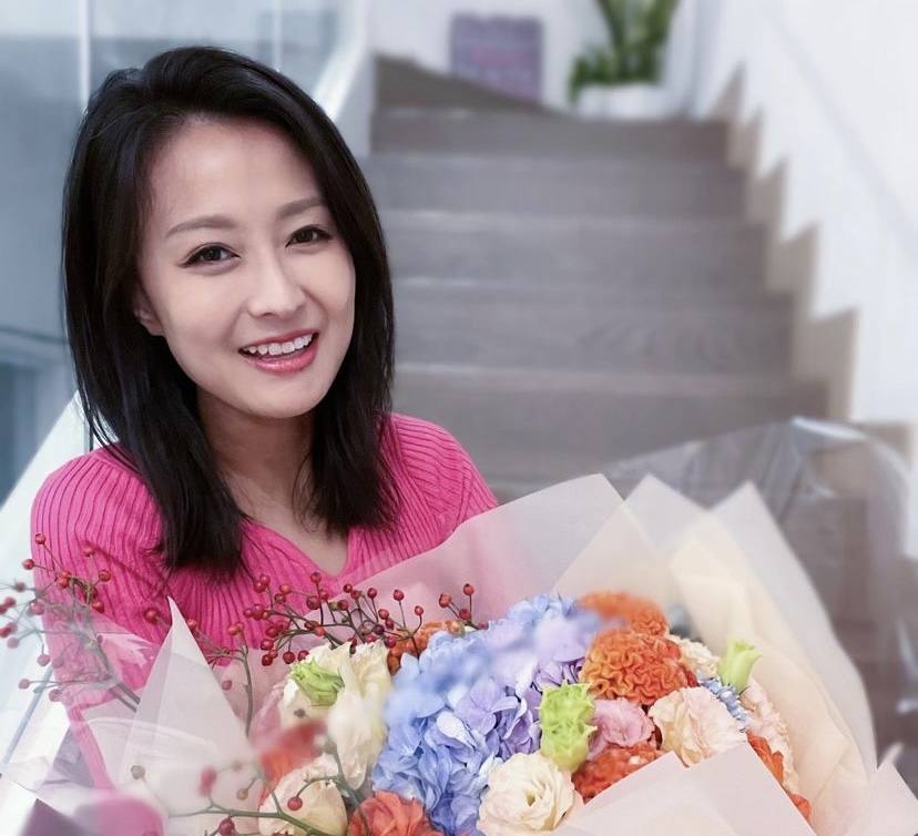 知名港姐陈倩扬举家移居加拿大!将重回校园读书,已转行成作家