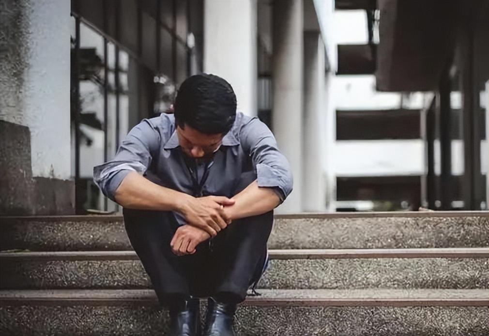 标题老板豪掷70万买车奖励员工18年后员工无私扶持老板破产