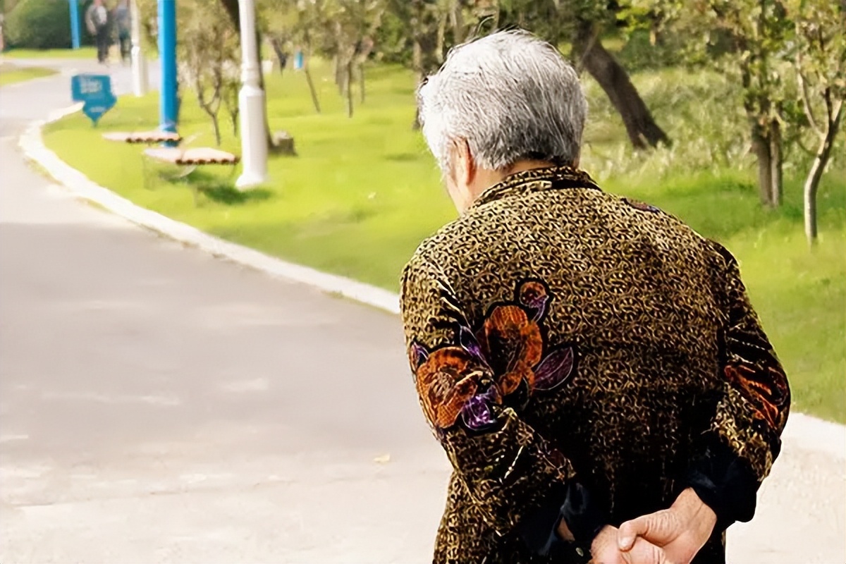 走路越快越长寿?40万人的研究,为你揭开答案