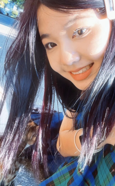 走红女大学生黑丝日常生活照,可御可甜大长腿!