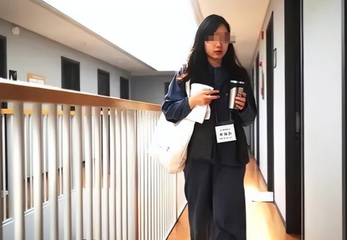 黑龙江"狱中情圣"王东,服刑期间坐拥7个女人,个个貌美如花