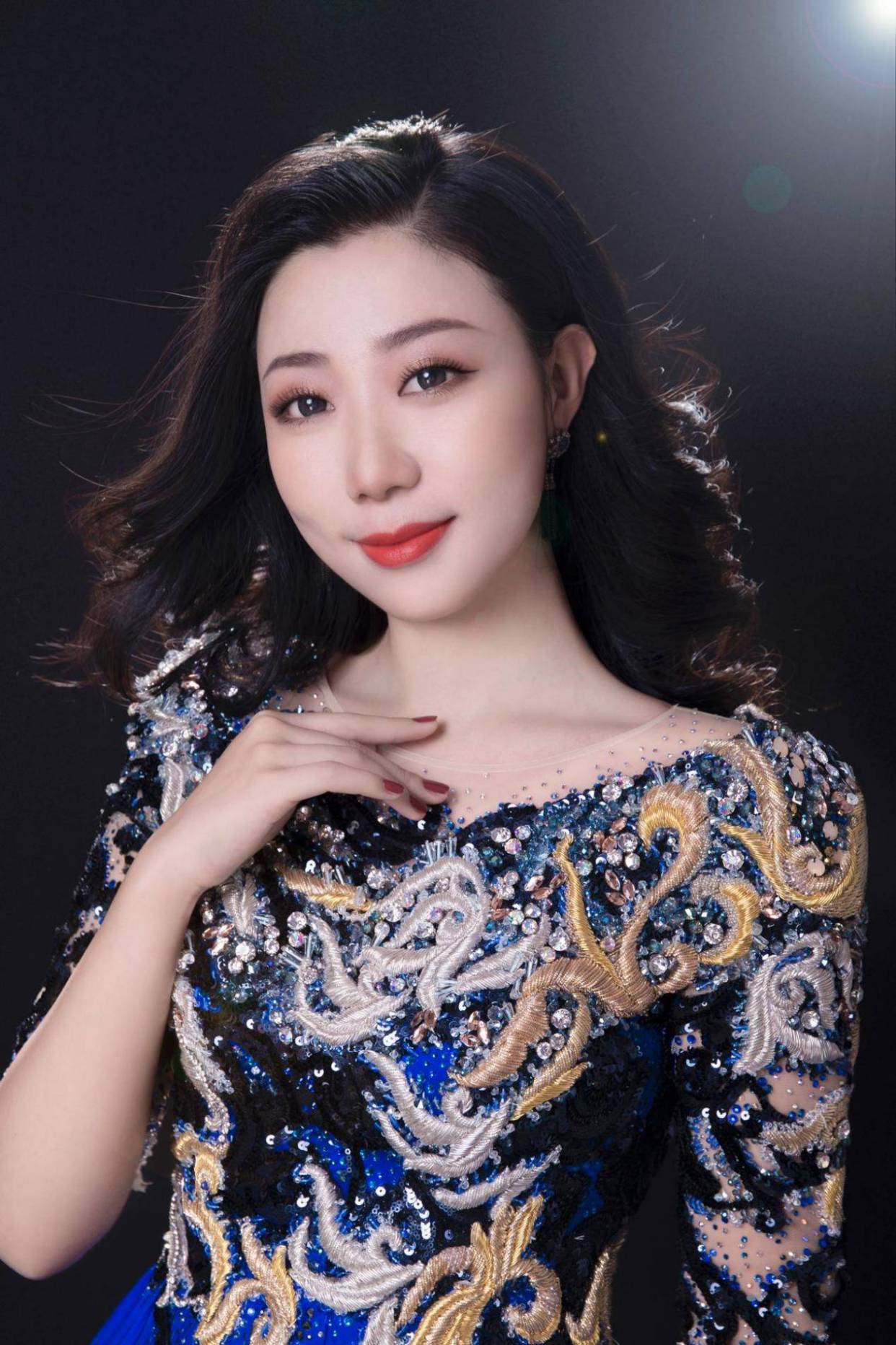 李佳蔚获得第十三届中国音乐金钟奖民族唱法第二名