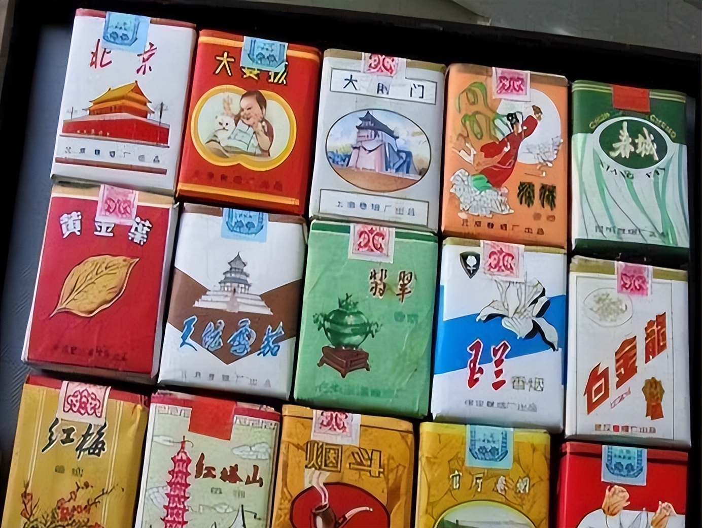 中国绝版老香烟,见过三种的很少,老烟民能认出几个?