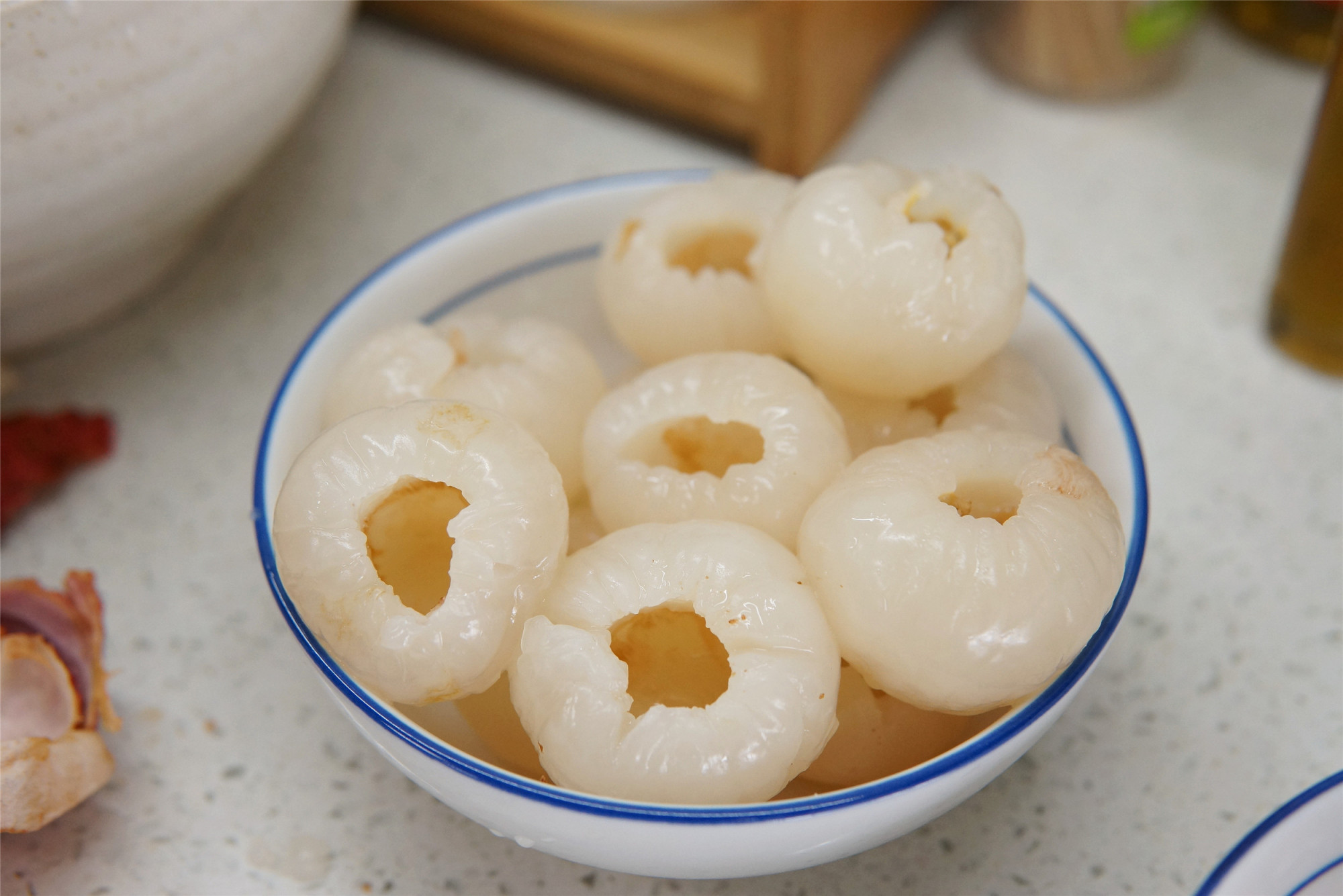 天太热,在家做点"荔枝冻",一口一个,冰爽解暑,不用买雪糕了