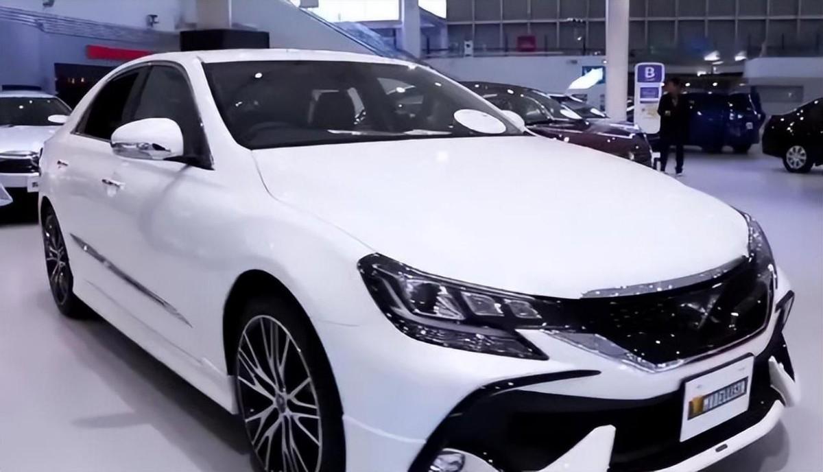 有望回归!丰田全新锐志曝光,v6引擎 四驱,比亚洲龙还有气场