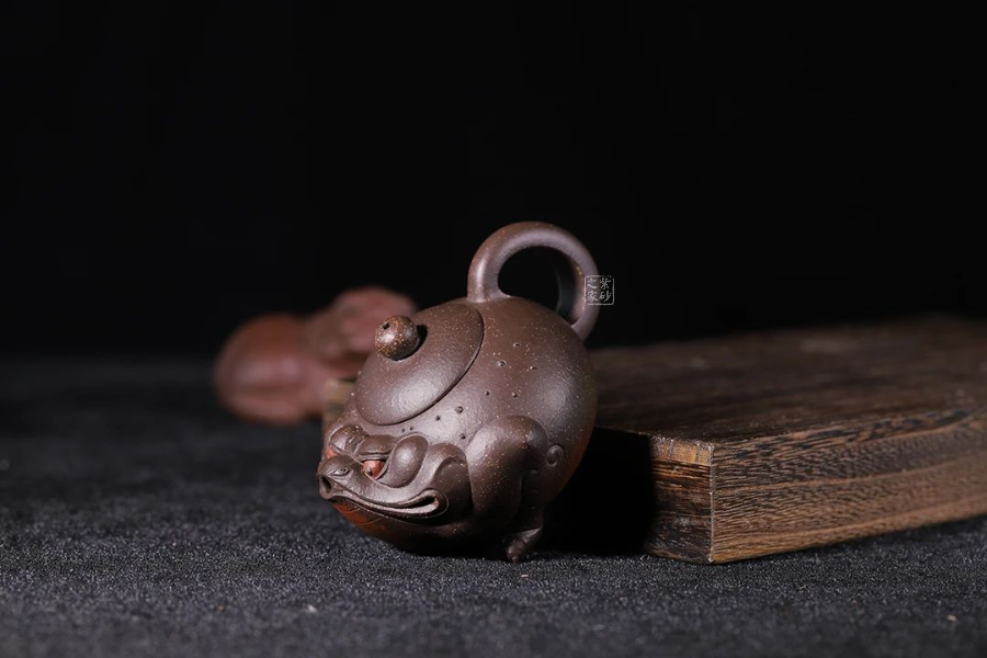 全能紫砂艺人胡仁杰:金蟾壶