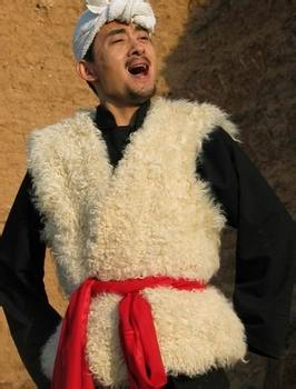 从年入千万到"身败名裂",被揭穿真实身份的阿宝,如今过得怎样