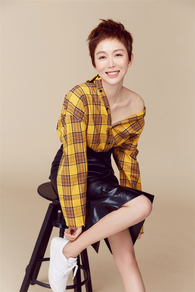 她就是"二胖"姜妍,一个被誉为"最美酒窝女孩"的年轻演员