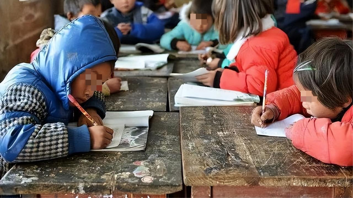 纪实:"巨贪"张双娥:小官巨贪,在京沪有36套房产,终自食其果