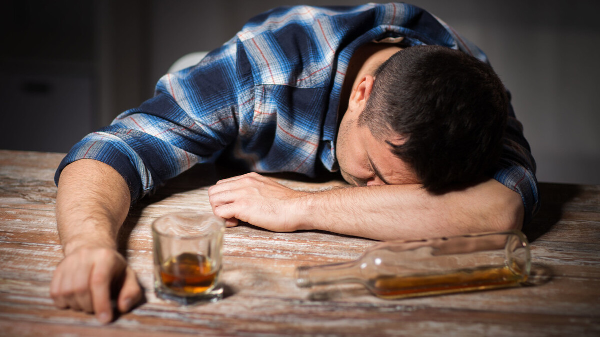 因为不喝领导敬酒挨了耳光?喝酒不为借酒消愁陶冶情操加深感情吗