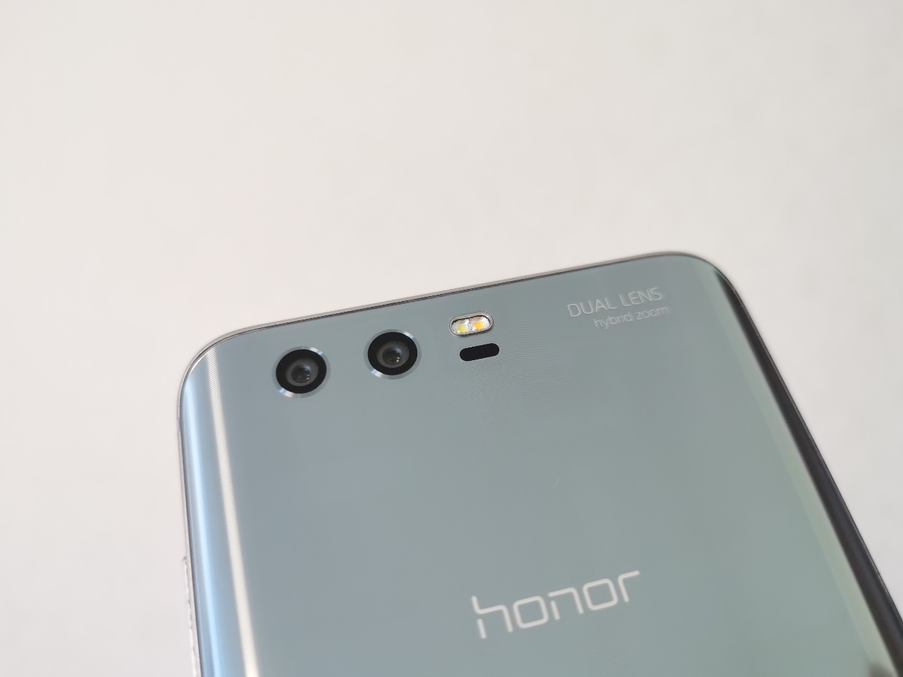 老机新说|我眼中的华为系手机颜值巅峰:荣耀9(海鸥灰)