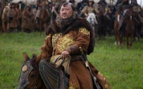 扩廓帖木儿军奋力与明军抗战,即使遭受重大失利也绝不归顺明廷